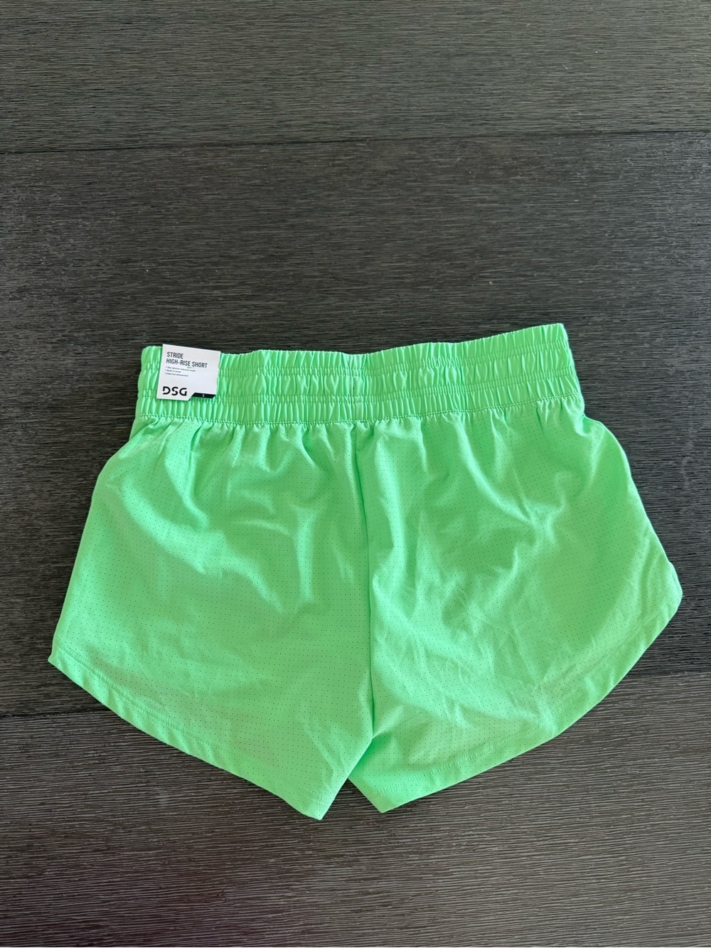 DICK'S Sporting Goods Women's High Rise Stride Shorts 2.0- Hyper Lime - Picture 4 of 7